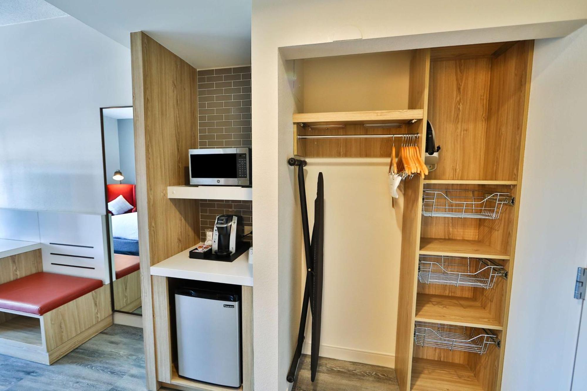 King Room,1498507729:JPEG