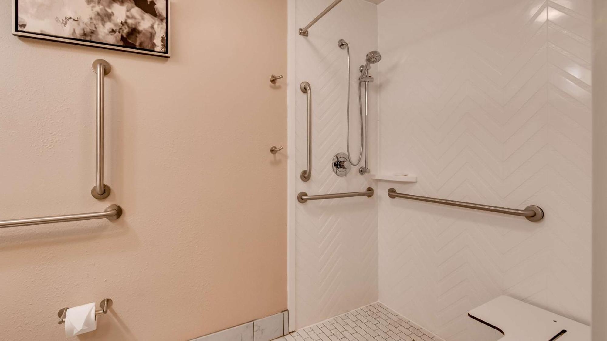 King Room - Disability Access,1279925806:JPEG