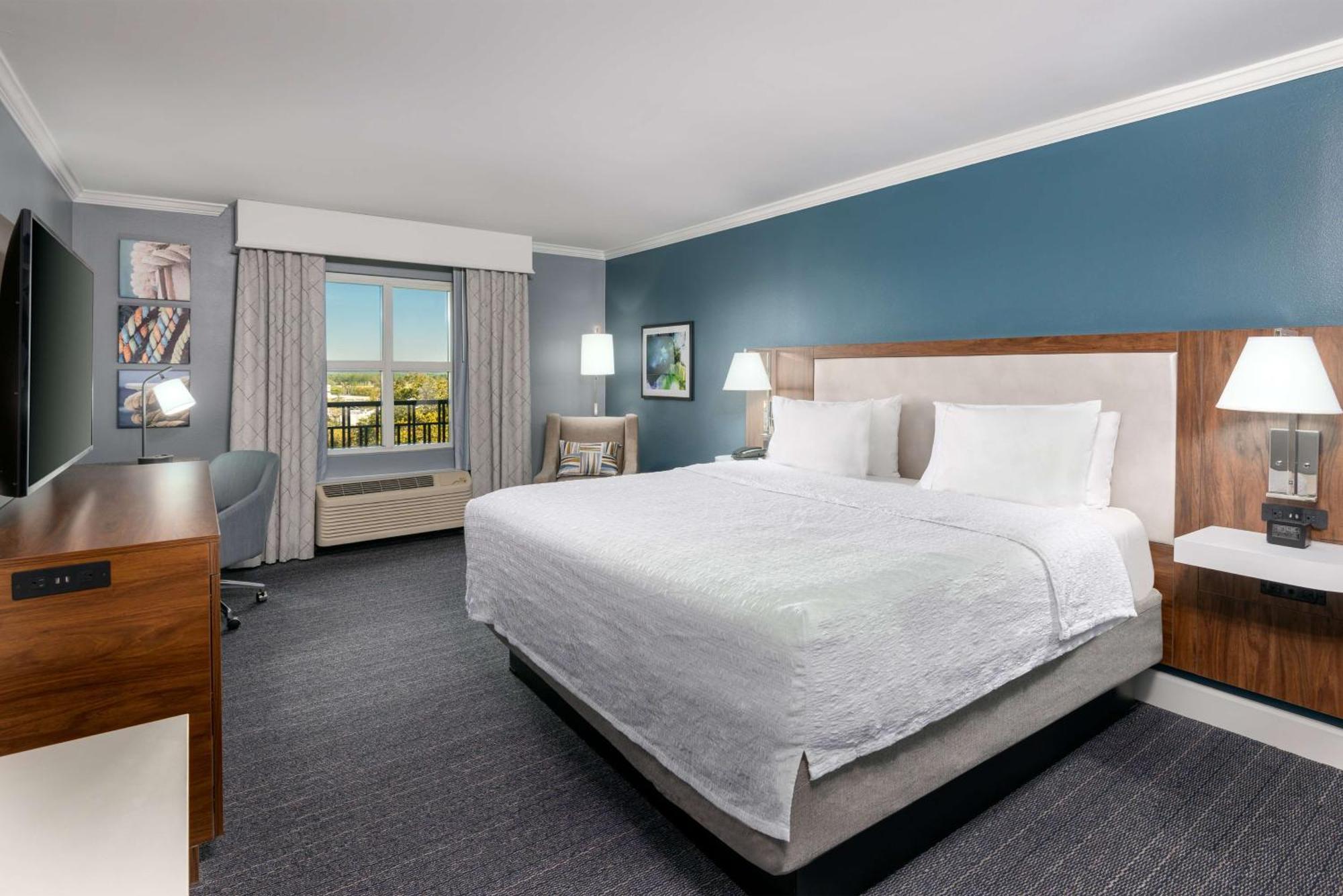 King Room with King Bed - Non-Smoking,1501113445:JPEG