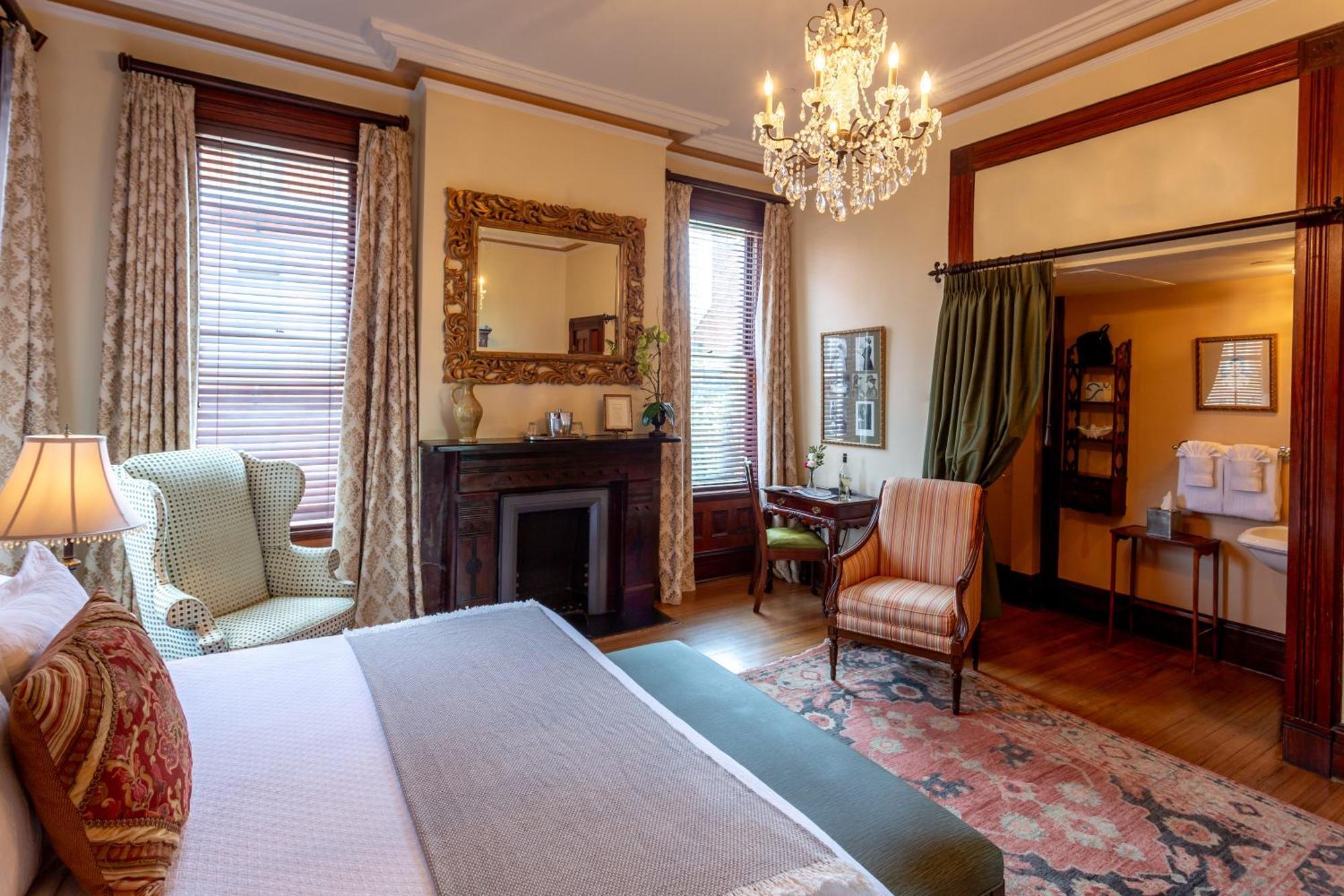 Superior Zimmer Juliette Gordon Low mit Kingsize-Bett