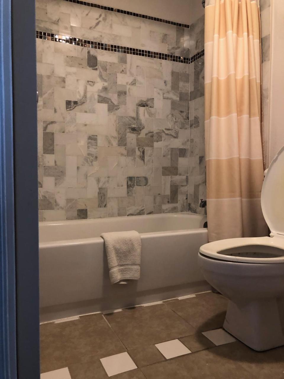 Superior King Room,776696995:JPEG