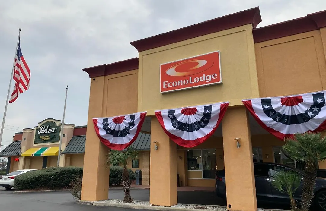 Econo Lodge Choice Hotels I 95 Savannah Gateway 24 Hour Fitness Center On Site Guest Laundry On Site Perkins Restaurant-1