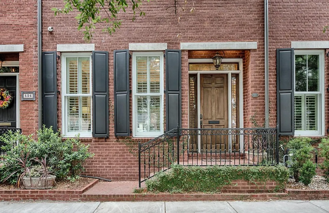 Liberty Street Redbrick Town And Carriage House-1