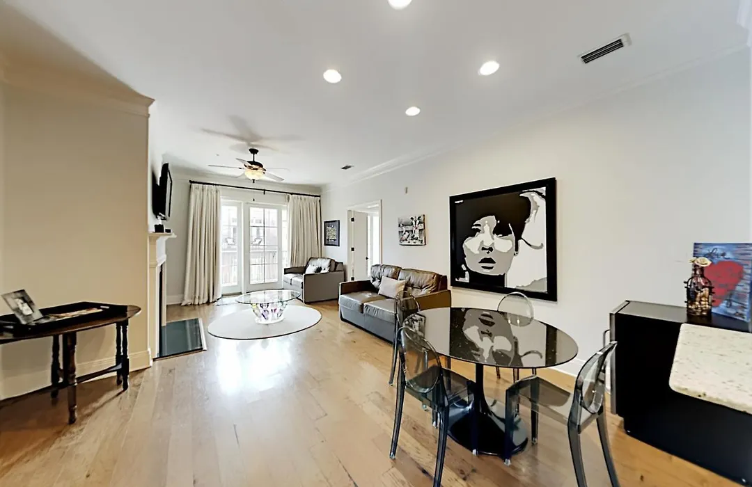 Bay Street Loft At Ellis Square-1