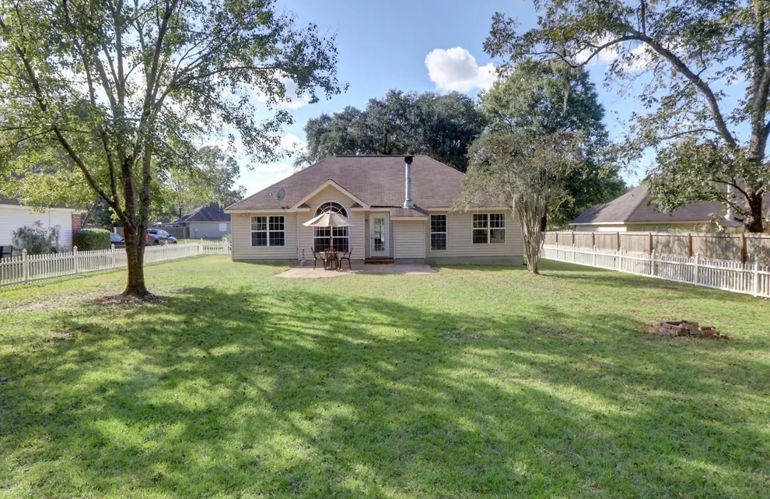 Pooler Travelers Retreat VI - Entire House --1