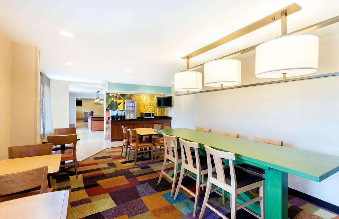 Baymont By Wyndham Savannah Midtown-1