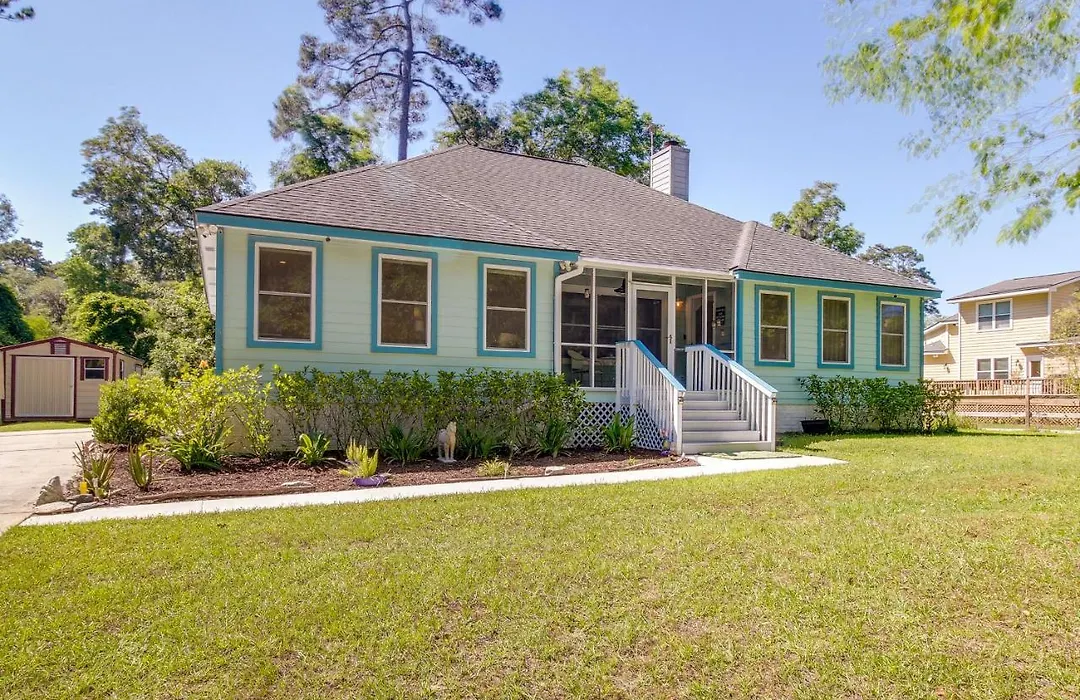 Charming Savannah Home Between Downtown And Beaches!-1