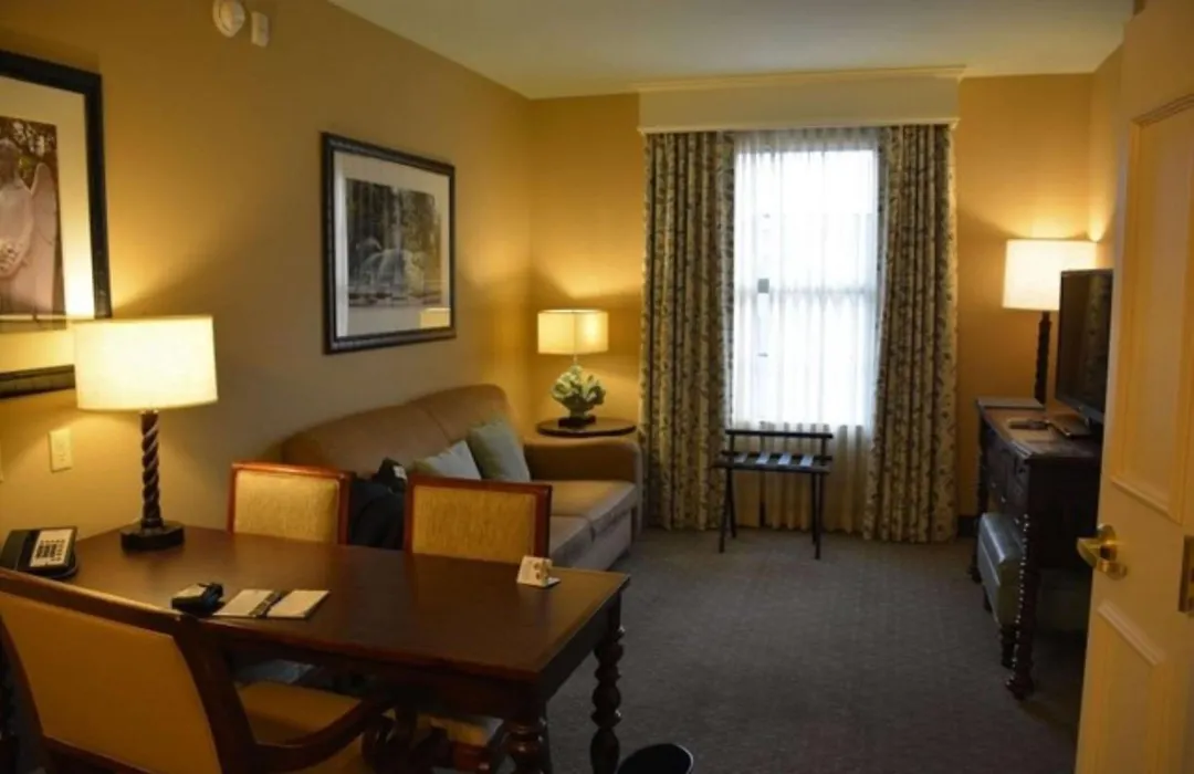 Embassy Suites Savannah Historic District-1