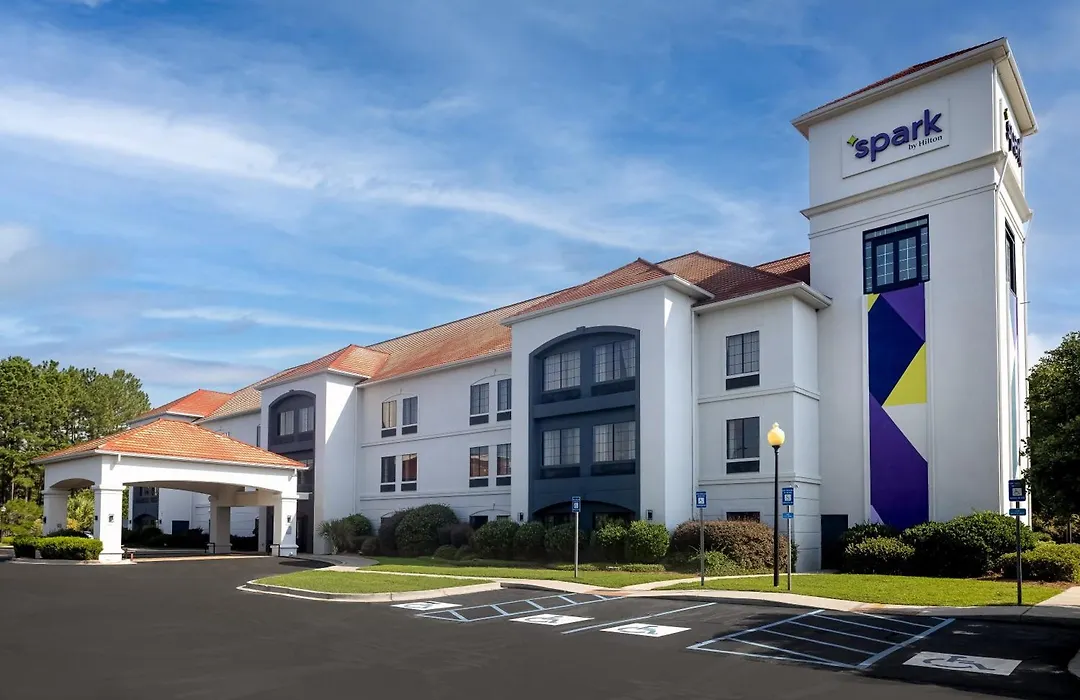 Spark By Hilton Savannah Airport-1
