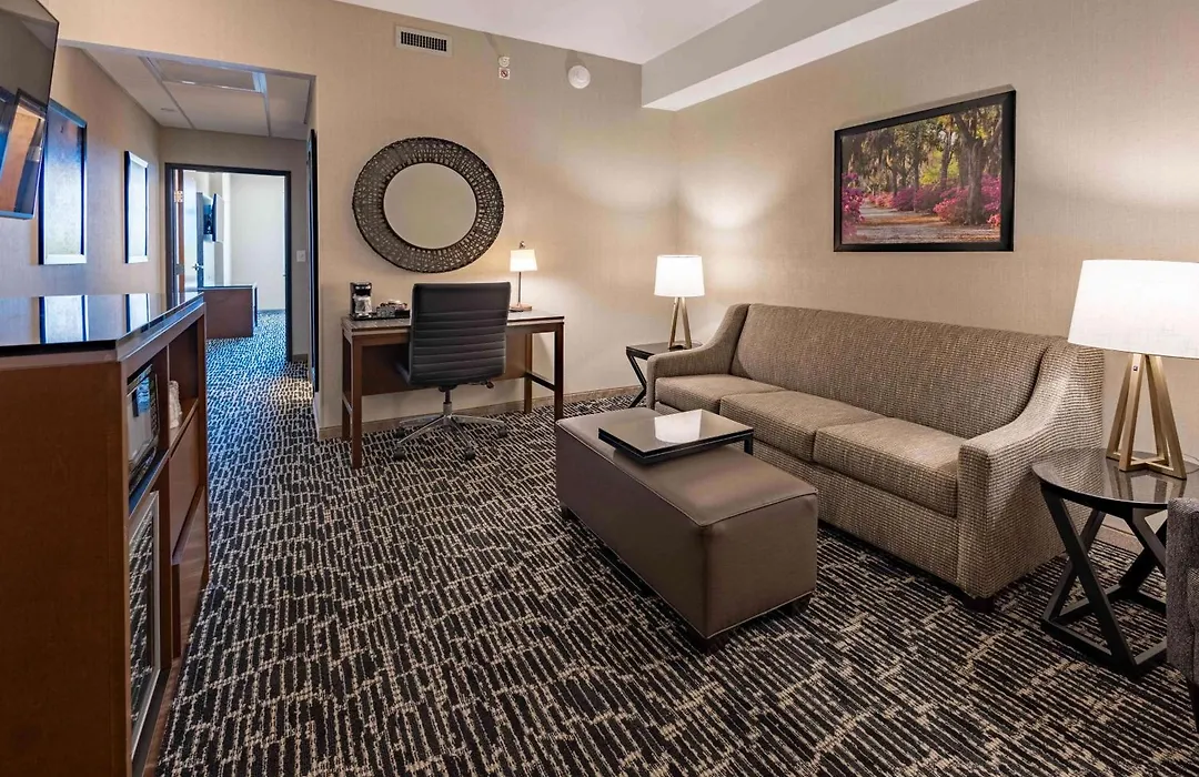 Drury Plaza Hotel Savannah Pooler-1