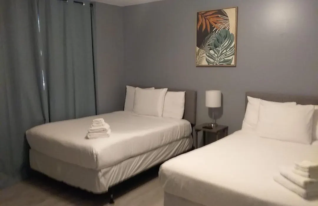 Near Hospital And Downtown- Lodging On Leghorn-1