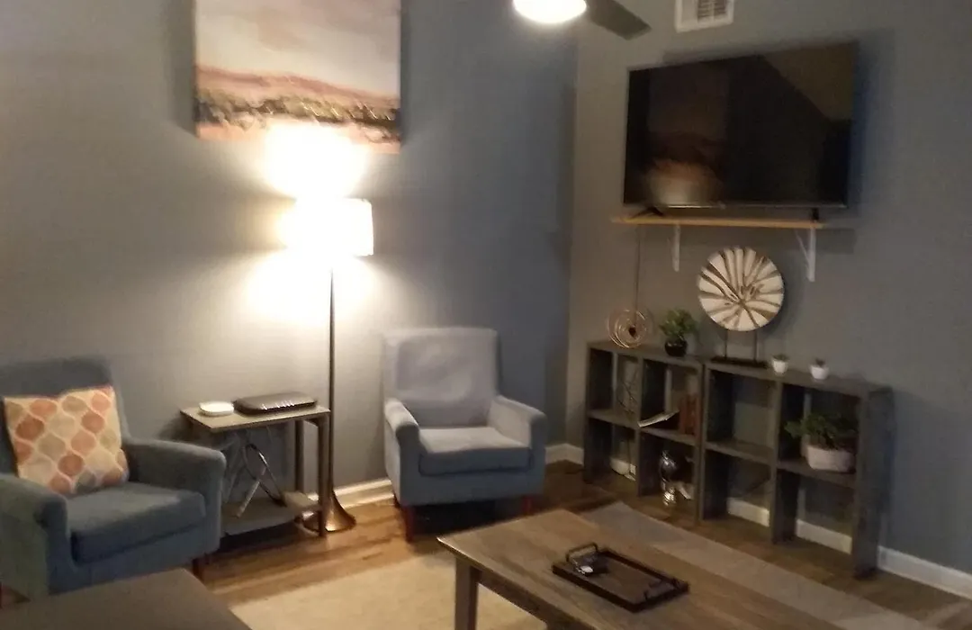 Near Dining & Downtown- Moon River District Digs-1