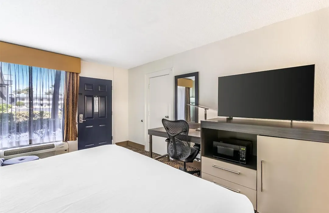 Best Western Central Inn-1