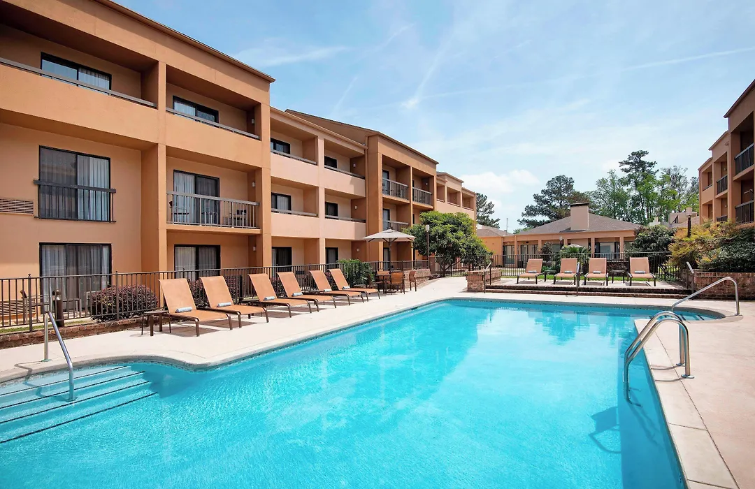 Courtyard By Marriott Savannah Midtown-1