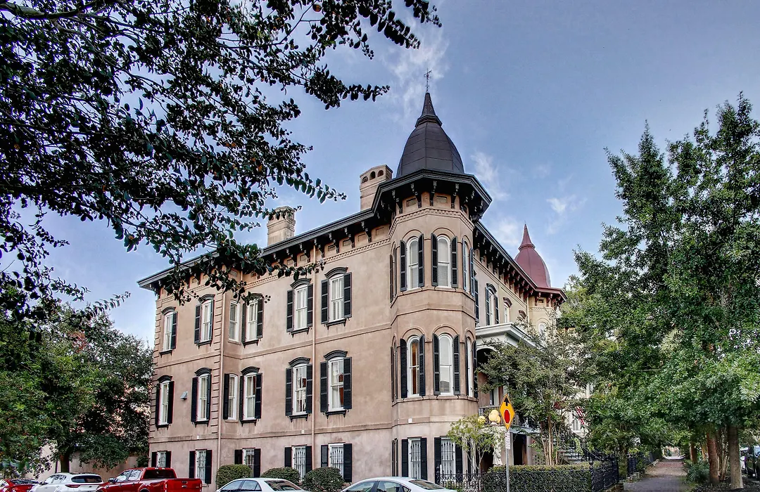 Mcmillan Inn-1