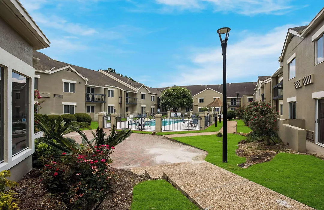 Mainstay Suites Savannah Midtown-1