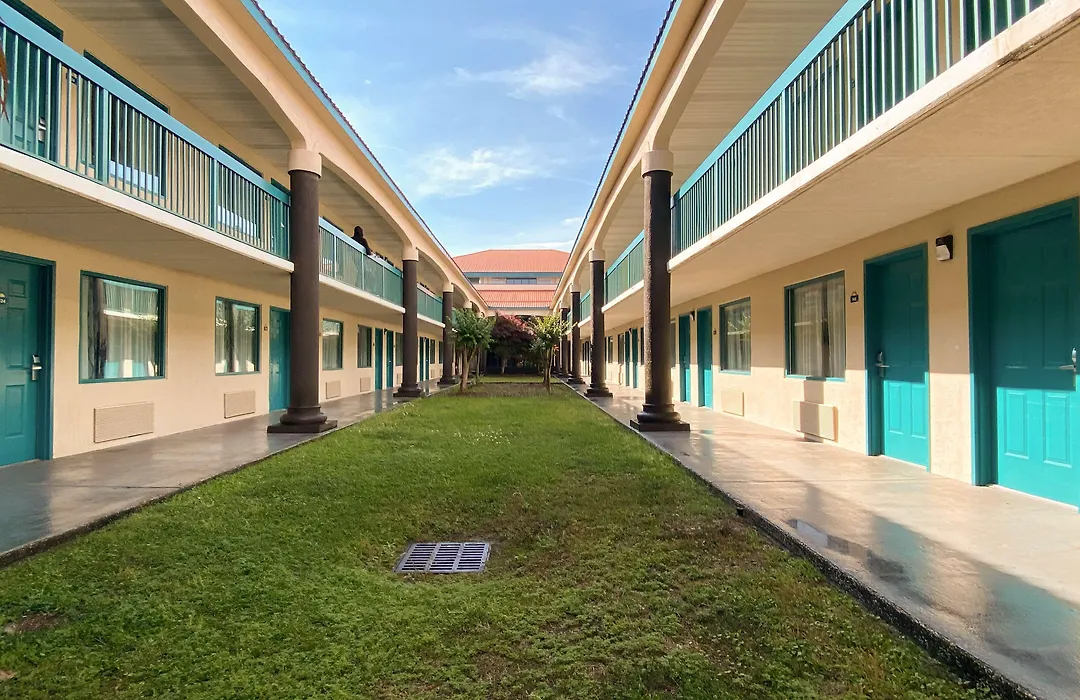 Studio 6 Extended Stay - Savannah, Ga - Gateway & I-95-1