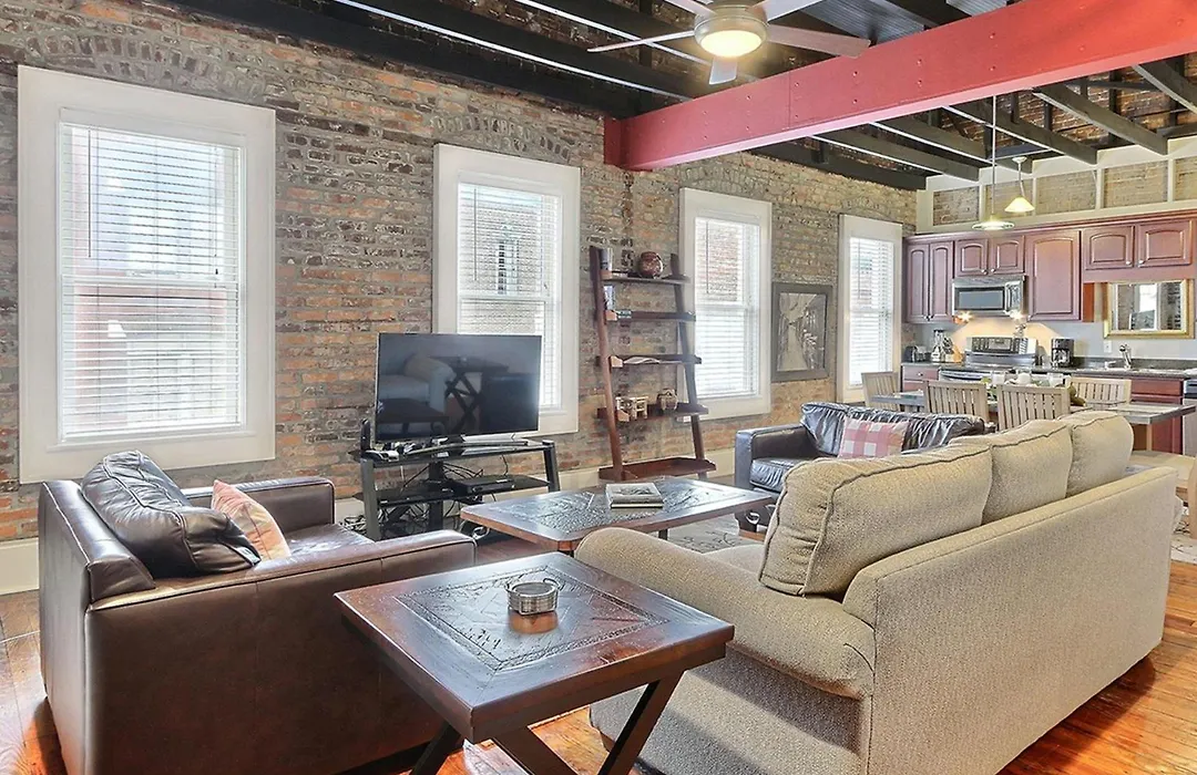 Ellis Square Loft-1