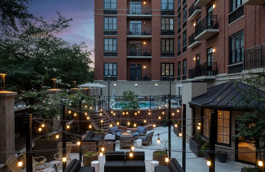 Courtyard By Marriott Savannah Downtown - Historic District-1