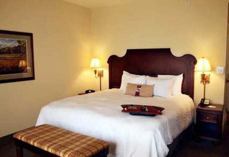 Hampton Inn And Suites Historic District Savannah-1