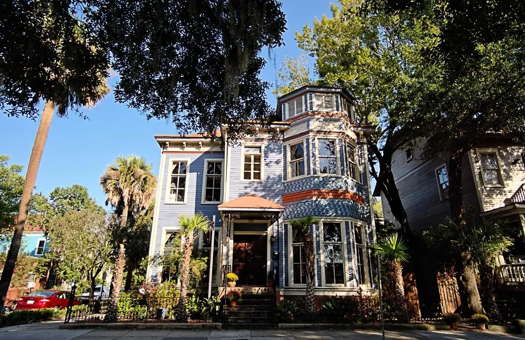 Huge Victorian Beauty Overlooking Forsyth Park-1
