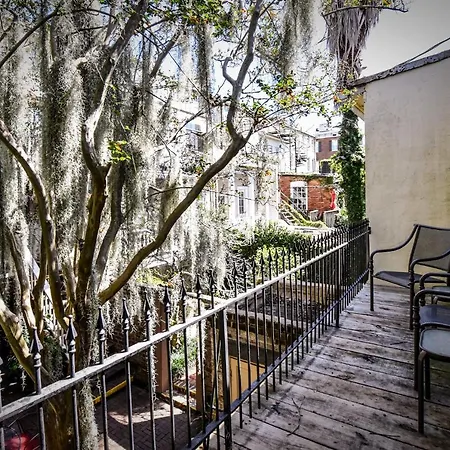 Savannah Bed & Breakfast Inn-2