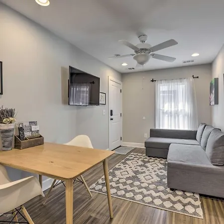 Updated Savannah Apartment - Walk To Forsyth Park!-2