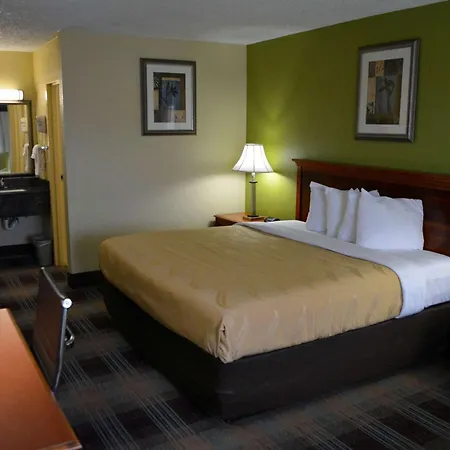 Quality Inn Savannah Midtown-2