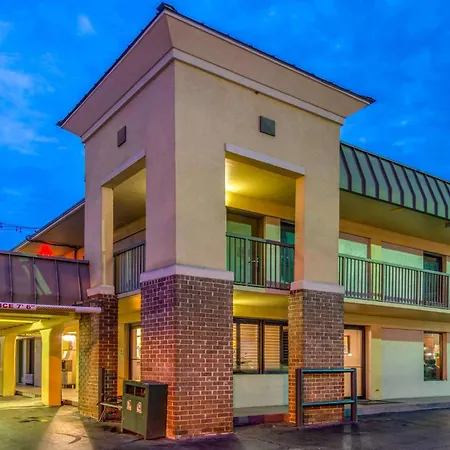 Quality Inn Savannah Historic District-3