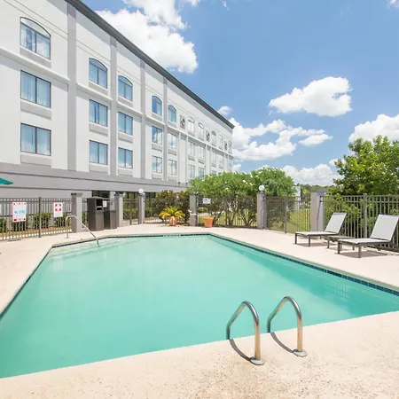 Wingate By Wyndham Savannah Pooler-3