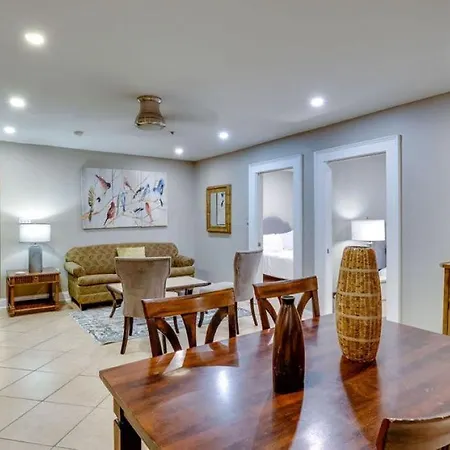4 Bedroom Beauty Steps From The River-2