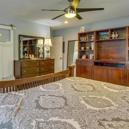 Charming Savannah Home Between Downtown And Beaches!-3
