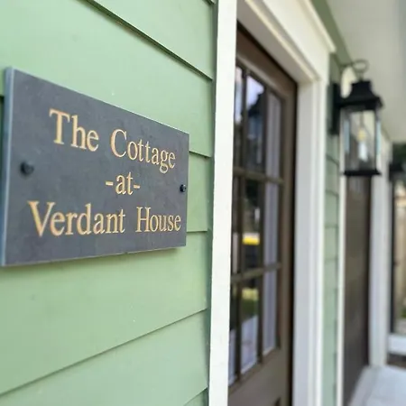 New Construction Cottage In Downtown Savannah Arts District-3