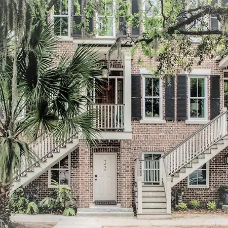 Magnolia Garden - Ground Level, Easy Parking-3