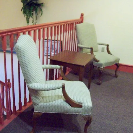 Days Inn By Wyndham Savannah Airport-2