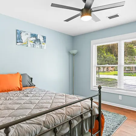 New Hidden Gem 4Br+Bonus Retreat Sav Downtwn/Tybee-3
