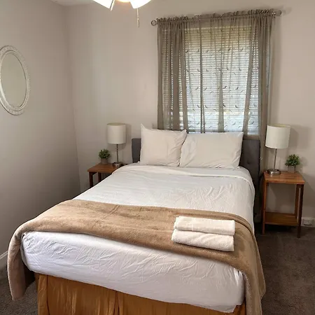 Garden City Delight-Less Than 5 Miles From Downtown!-2