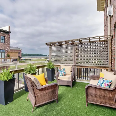 Charming Savannah Townhome - 1 Block To Riverwalk!-3