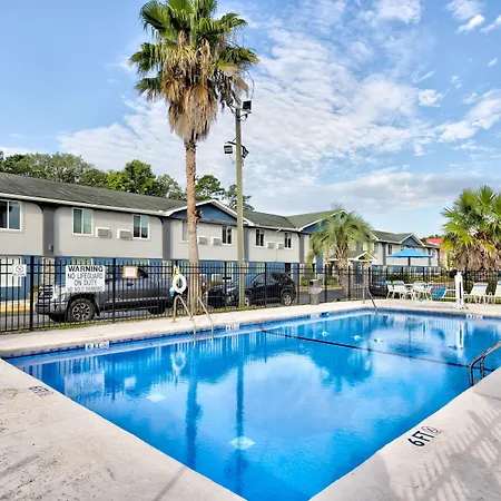 Days Inn By Wyndham Savannah Gateway I-95-2