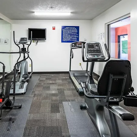 Red Roof Inn Plus+ & Suites Savannah - I-95-2