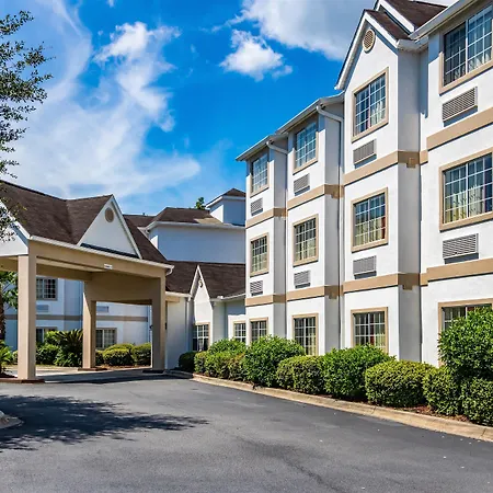 Red Roof Inn Plus+ & Suites Savannah - I-95-3