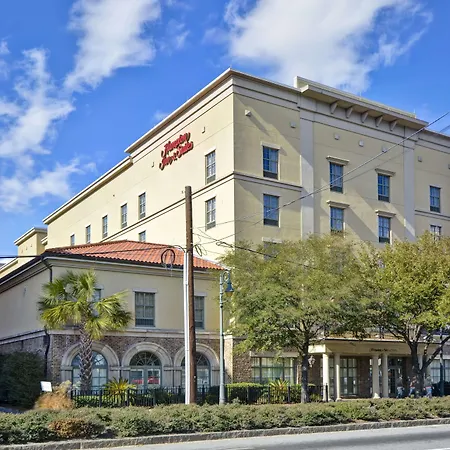 Hampton Inn & Suites Savannah Historic District-2