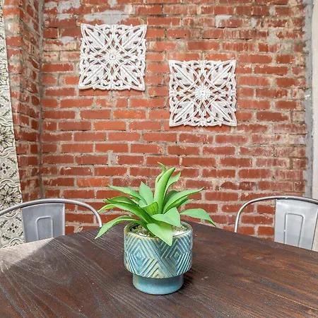 Southern Belle Carriage House-2