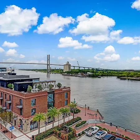 Riverview Penthouse-2