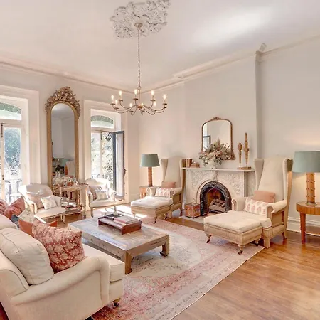 Elsewhere On Madison Square Manor-2