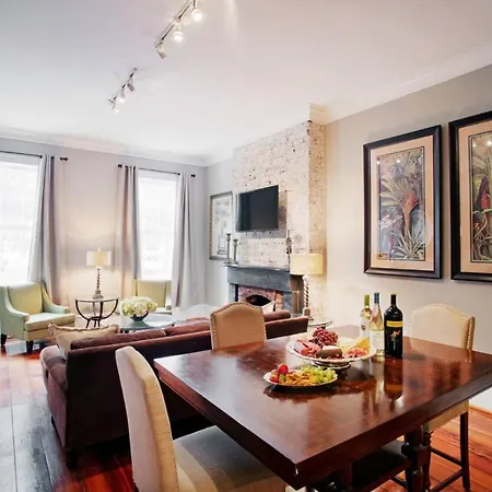 201 York #2 - Newly Renovated Parkside Apt!-2