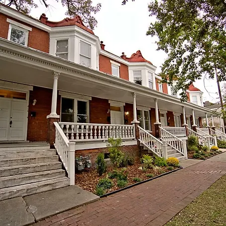 420Waldburg A - Modern Apt With Southern Charm Blocks From Forsyth-3