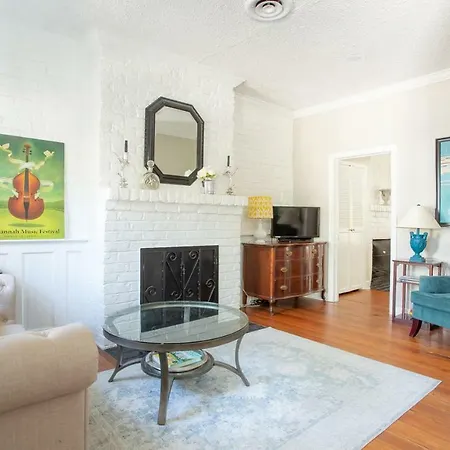 Wakefield Cottage By Lucky Savannah-2