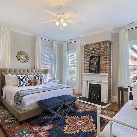 Gallery Stays - Parkside Manor-3