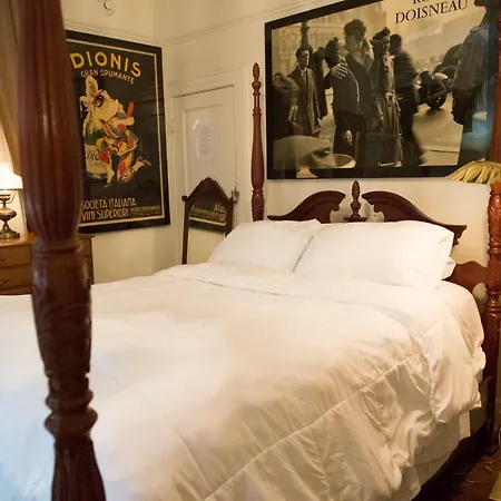 5 Bedroom Downtown Savannah Ga-3